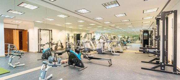 8 bedrooms Villa in Emirates Hills, UAE No. 28040 17