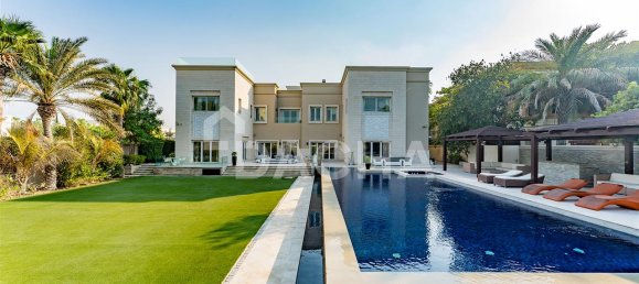 8 bedrooms Villa in Emirates Hills, UAE No. 28040 3