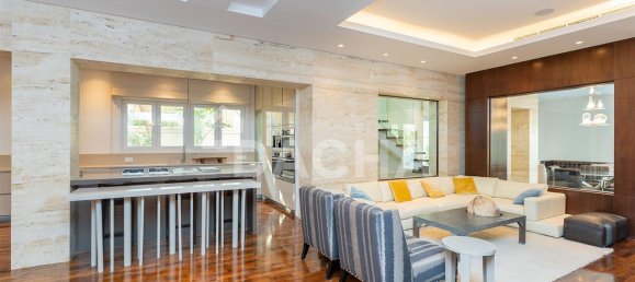 8 bedrooms Villa in Emirates Hills, UAE No. 28040 8