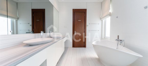 8 bedrooms Villa in Emirates Hills, UAE No. 28040 14