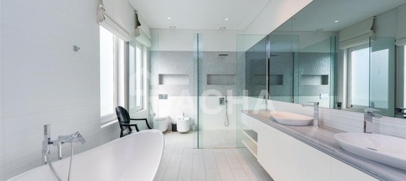 8 bedrooms Villa in Emirates Hills, UAE No. 28040 13