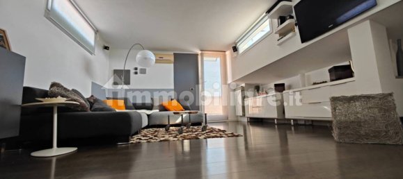 2 bedrooms Villa in Rome, Italy No. 373894 24
