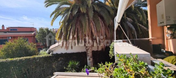 2 bedrooms Villa in Rome, Italy No. 373894 3