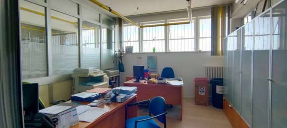 Propiedad comercial de 5 habitaciónes en Udine, Italy No. 289004 39