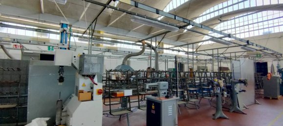 Propiedad comercial de 5 habitaciónes en Udine, Italy No. 289004 31