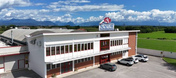 Propiedad comercial de 5 habitaciónes en Udine, Italy No. 289004 33