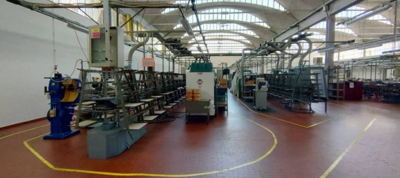 Propiedad comercial de 5 habitaciónes en Udine, Italy No. 289004 35