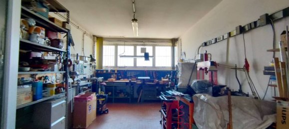 Propiedad comercial de 5 habitaciónes en Udine, Italy No. 289004 20