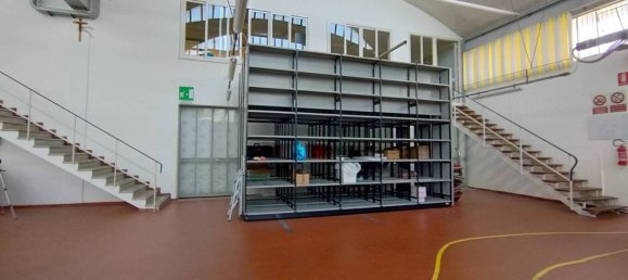 Propiedad comercial de 5 habitaciónes en Udine, Italy No. 289004 34