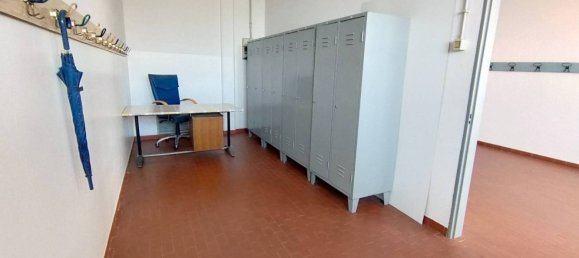 Propiedad comercial de 5 habitaciónes en Udine, Italy No. 289004 26