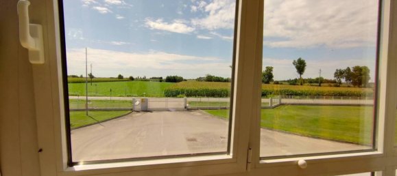 Propiedad comercial de 5 habitaciónes en Udine, Italy No. 289004 8