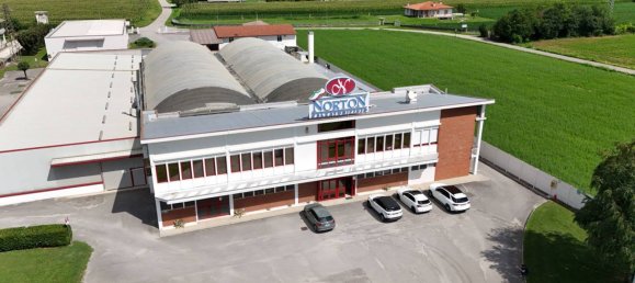 Propiedad comercial de 5 habitaciónes en Udine, Italy No. 289004 29