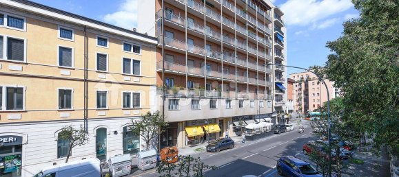 3 bedrooms Apartment in Brescia, Italy No. 4354 14