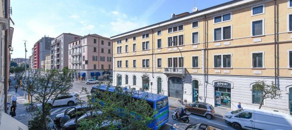 3 bedrooms Apartment in Brescia, Italy No. 4354 16
