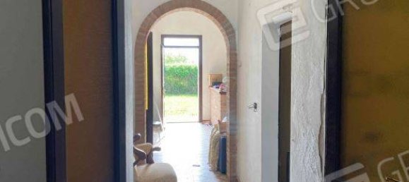 9 bedrooms Apartment in Ferrara, Italy No. 25083 8