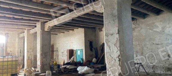 9 bedrooms Apartment in Ferrara, Italy No. 25083 11