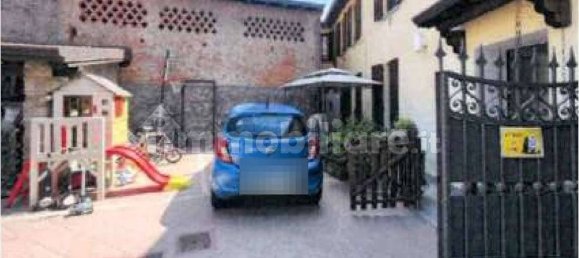 2 bedrooms Apartment in Cermenate, Italy No. 281013 3