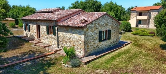 Дом с 10 комнатами в Монтеверди Мариттимо, Италия № 108884 2