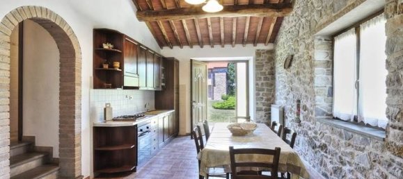 Дом с 10 комнатами в Монтеверди Мариттимо, Италия № 108884 26