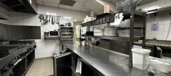 Imóvel comercial em Cergy, France 310 m² N.º 360393 6