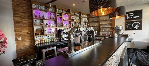 Imóvel comercial em Cergy, France 310 m² N.º 360393 2