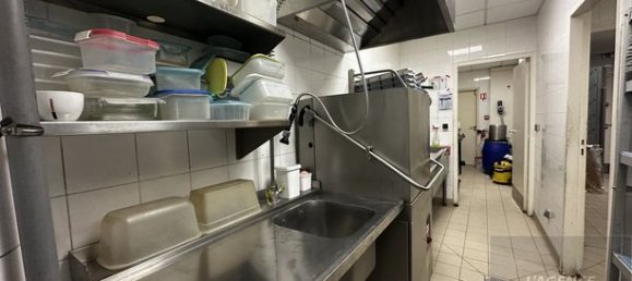 Imóvel comercial em Cergy, France 310 m² N.º 360393 10