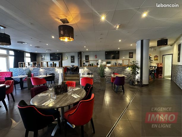 Imóvel comercial em Cergy, France 310 m² N.º 360393