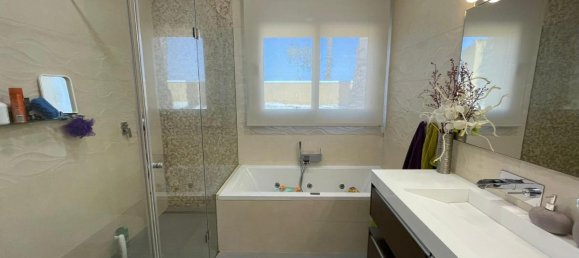 Apartamento de 3 dormitorios en Guardamar del Segura, Spain No. 13399 15