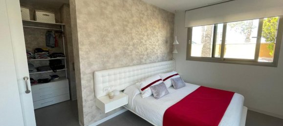 Apartamento de 3 dormitorios en Guardamar del Segura, Spain No. 13399 12