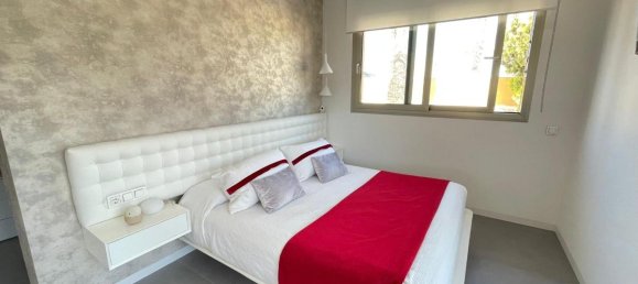 Apartamento de 3 dormitorios en Guardamar del Segura, Spain No. 13399 11