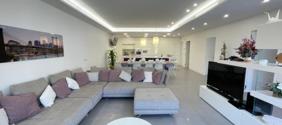 Apartamento de 3 dormitorios en Guardamar del Segura, Spain No. 13399 8