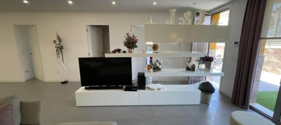 Apartamento de 3 dormitorios en Guardamar del Segura, Spain No. 13399 9