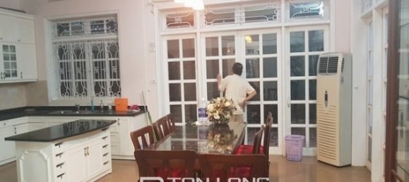 4 bedrooms Villa in Tay Ho, Vietnam No. 1800 3