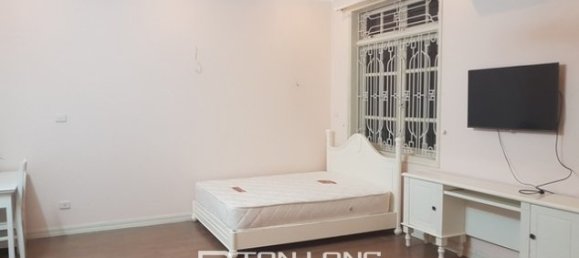 4 bedrooms Villa in Tay Ho, Vietnam No. 1800 5