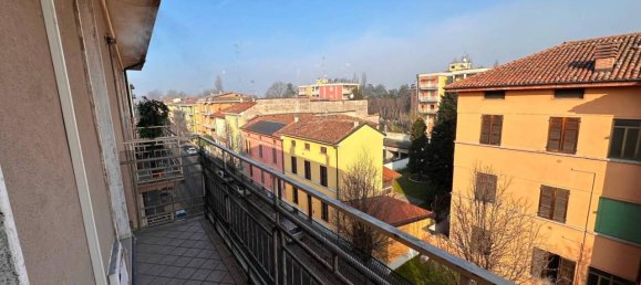 3 rooms Apartment in Cremona, Italy No. 149982 6