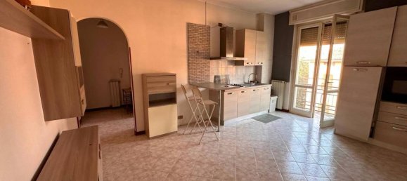3 rooms Apartment in Cremona, Italy No. 149982 4