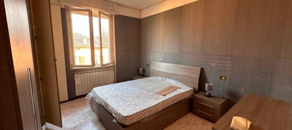 3 rooms Apartment in Cremona, Italy No. 149982 8