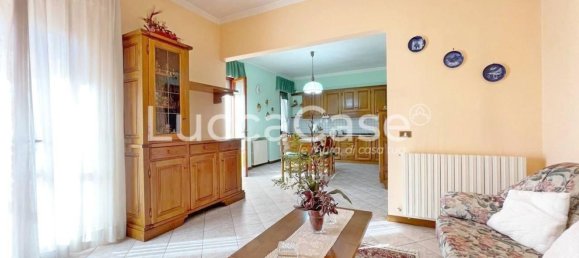 Вилла с 8 комнатами в Капаннори, Италия № 133725 4