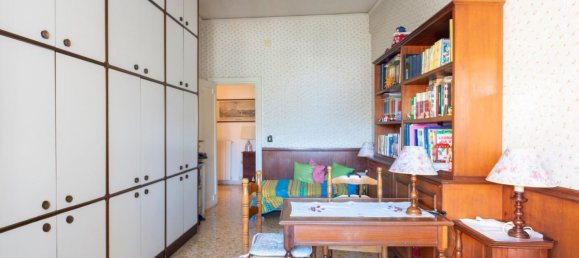 8 bedrooms Apartment in Naples, Italy No. 117621 11