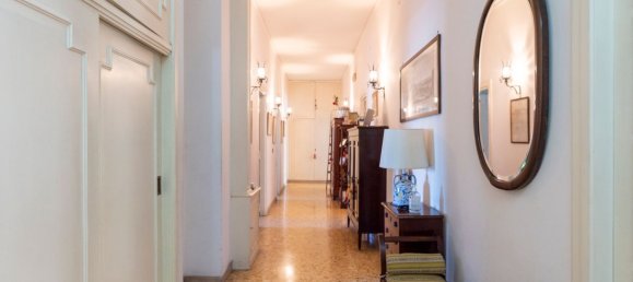 8 bedrooms Apartment in Naples, Italy No. 117621 3