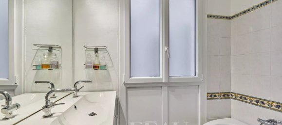 3 bedrooms Apartment in Paris, France No. 121710 13