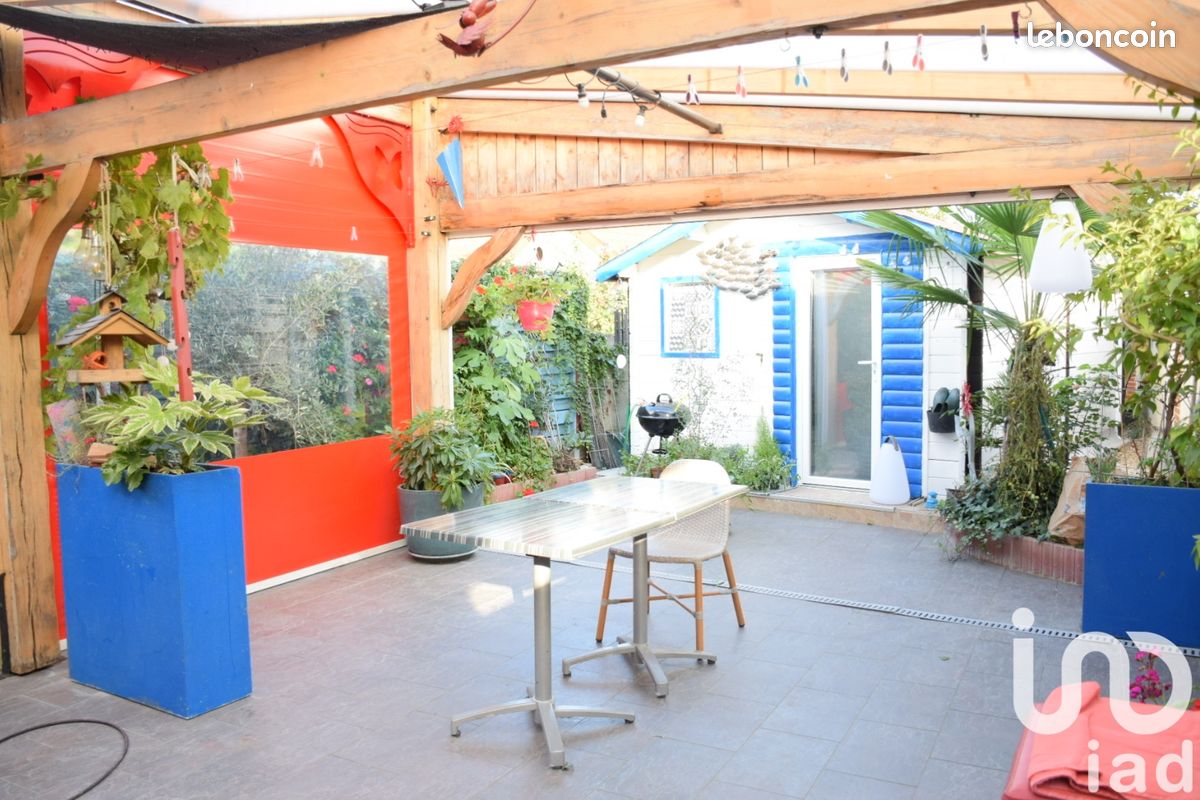 Adosado de 6 habitaciónes en Beauvais, France No. 230536