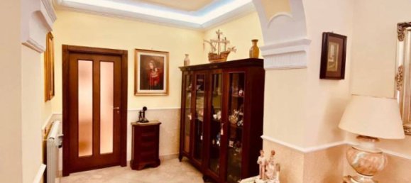 Apartamento de 3 dormitorios en Cesinali, Italy No. 206965 40