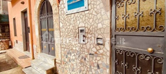 Apartamento de 3 dormitorios en Cesinali, Italy No. 206965 12