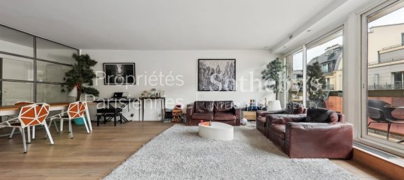 Квартира с 3 спальнями в Париж, Франция № 110330 4