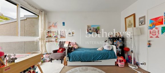 Квартира с 3 спальнями в Париж, Франция № 110330 12