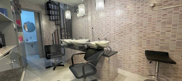 Imóvel comercial de 1 divisão em Naples, Italy N.º 21962 25