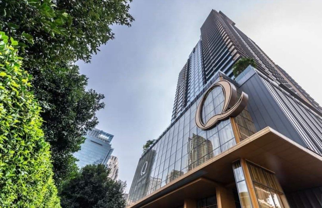 Кондоминиум  с 2 спальнями в Клонг Тоэй, Таиланд № 62401