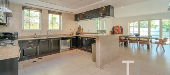 4 bedrooms Villa in Jumeirah Park, UAE No. 28455 9