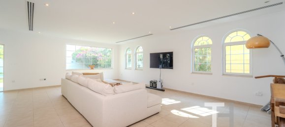 4 bedrooms Villa in Jumeirah Park, UAE No. 28455 6